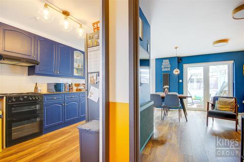 2 bedroom house for sale, Priors Mead, Enfield