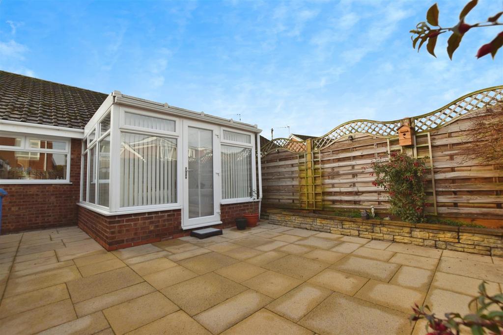 5fa95f8a-garden 20cons.JPG