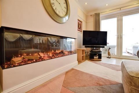 undefined, Westlands Road, Sproatley HU11
