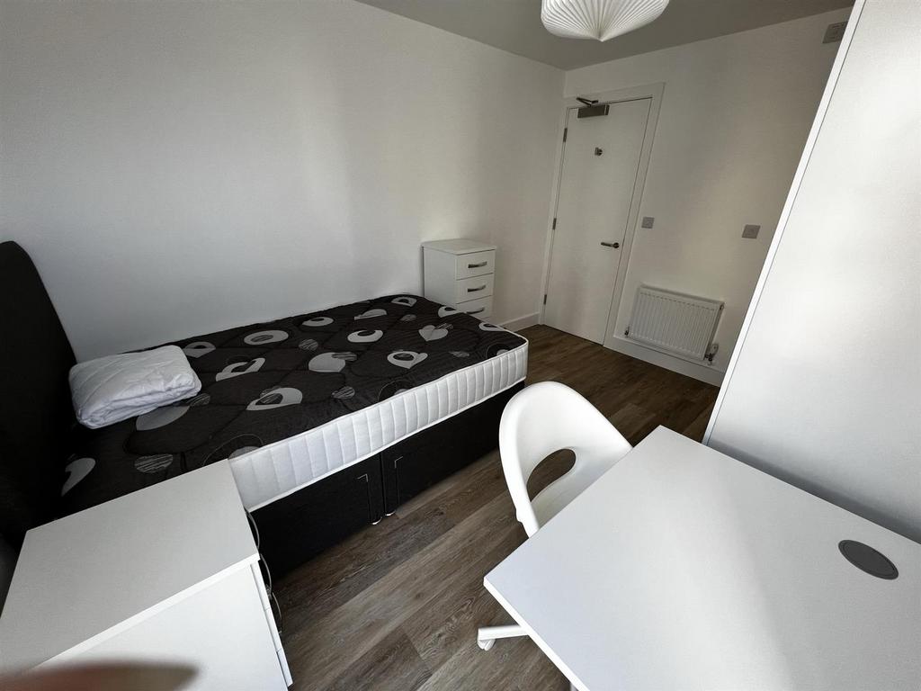 Example bedroom (3).JPEG