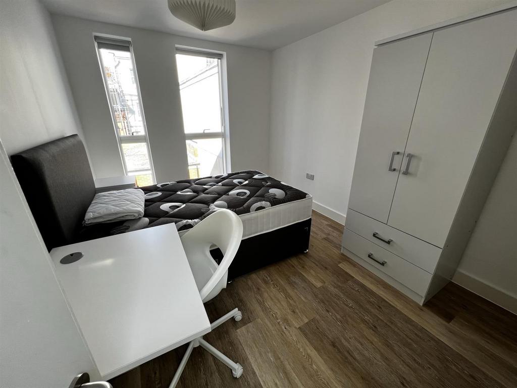 Example bedroom (5).JPEG