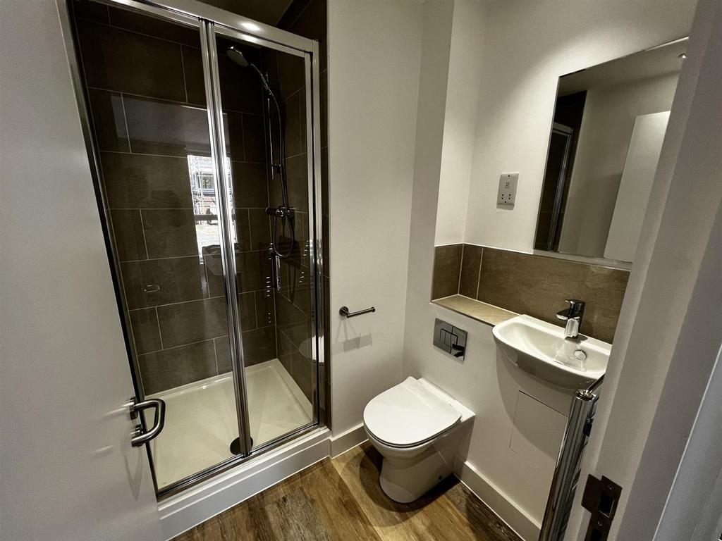 Example en-suite (2).JPEG