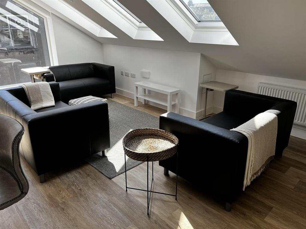 Open plan living.JPEG