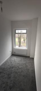 3 bedroom terraced house to rent, Coalshaw Green Road, Chadderton, OL9