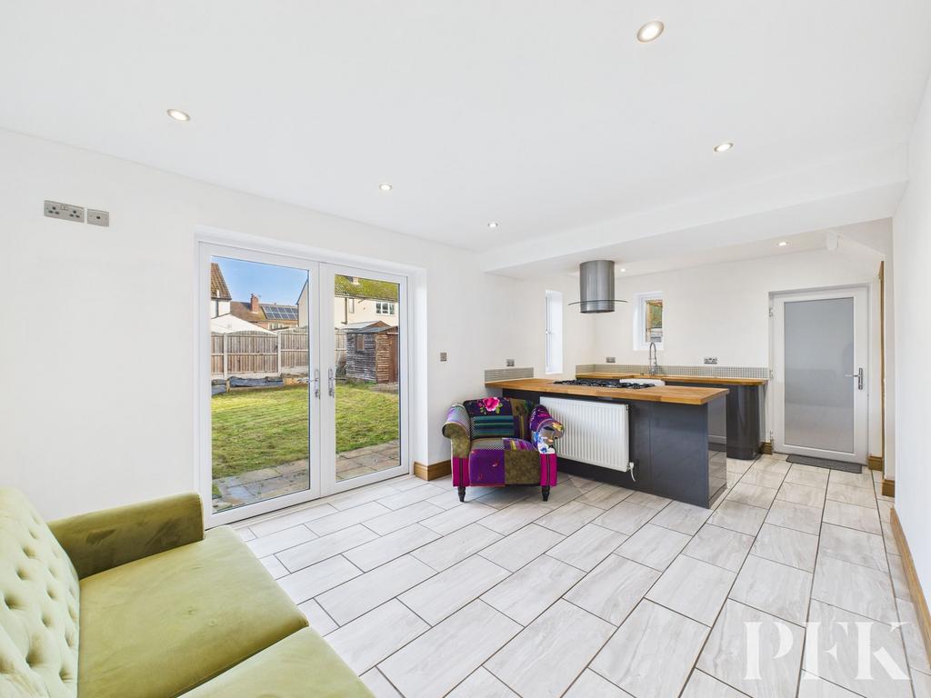 Open Plan Kitchen / Living / Dining