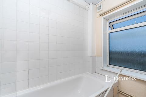 2 bedroom flat to rent, Lodge Road, Southampton, SO14