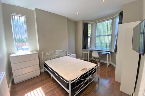 5 bedroom end of terrace house to rent, Church Grove, Nottingham, Nottinghamshire, NG7