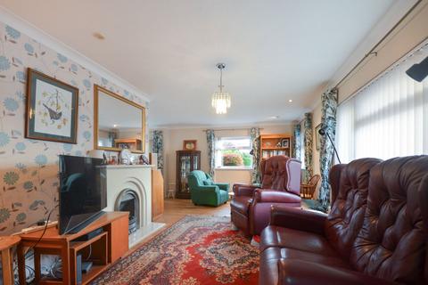 3 bedroom detached bungalow for sale, Loompits Way, Saffron Walden