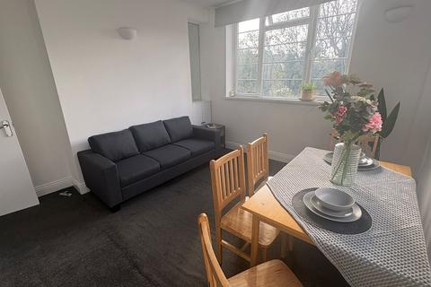2 bedroom flat to rent, Shirland Road, Chesney Court Shirland Road, W9