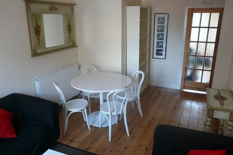 undefined, Causewayside, Edinburgh, EH9