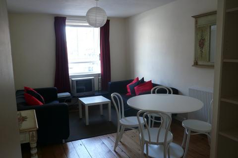 undefined, Causewayside, Edinburgh, EH9