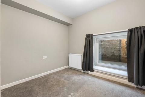 2 bedroom maisonette to rent, Causewayside, Edinburgh, EH9