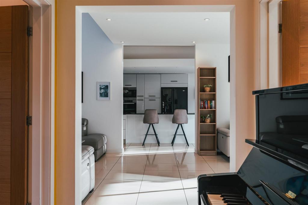 Family Room/Dining Kitchen