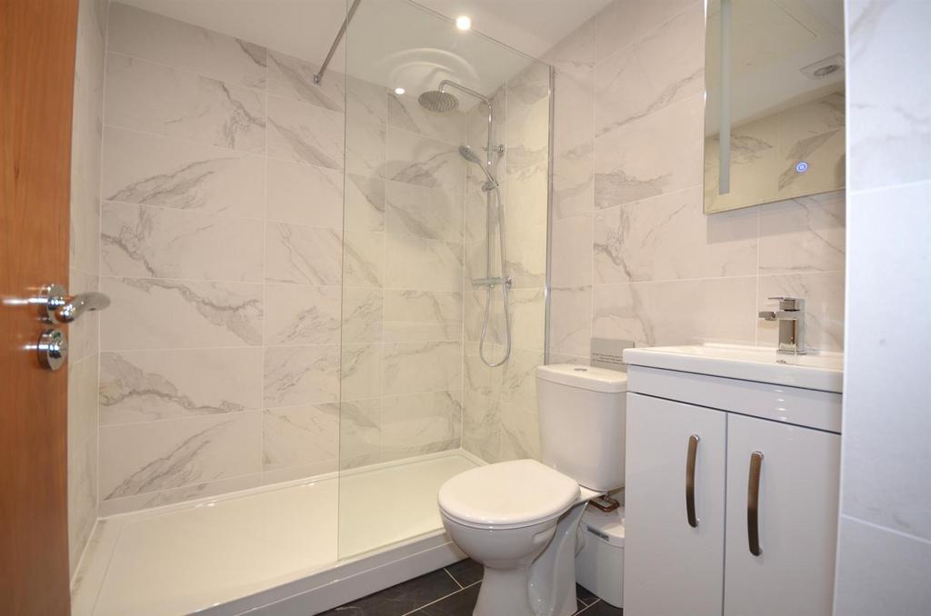 (09)-Flat-1-The-Rutland-Court.jpg