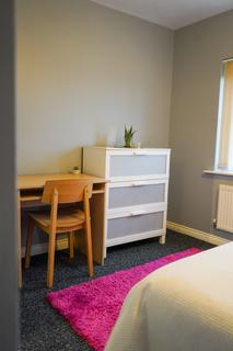 3 bedroom terraced house to rent, Signet Square, Coventry CV2