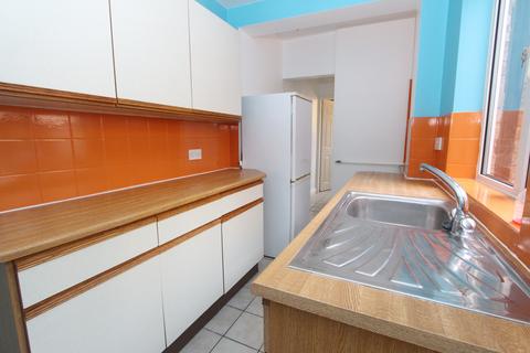 2 bedroom terraced house to rent, Vernon Road, Leicester LE2