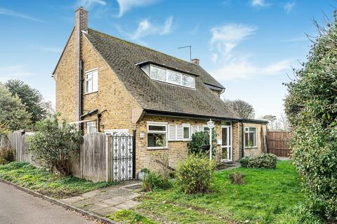 3 bedroom detached house for sale, The Causeway, Potters Bar, EN6