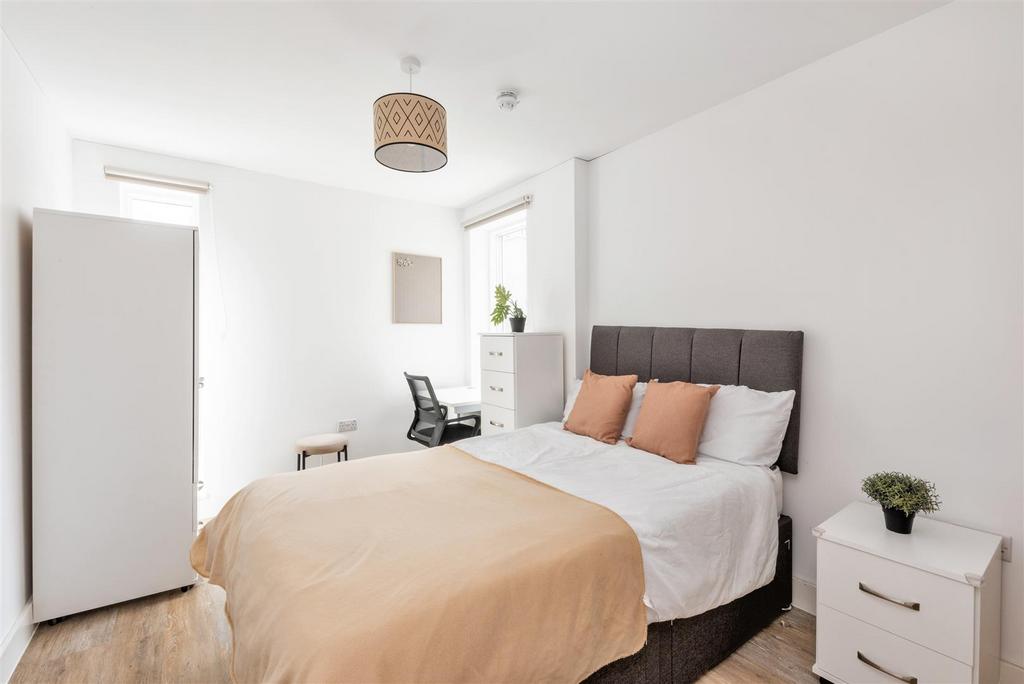 85 Hampton Lane-18.jpg