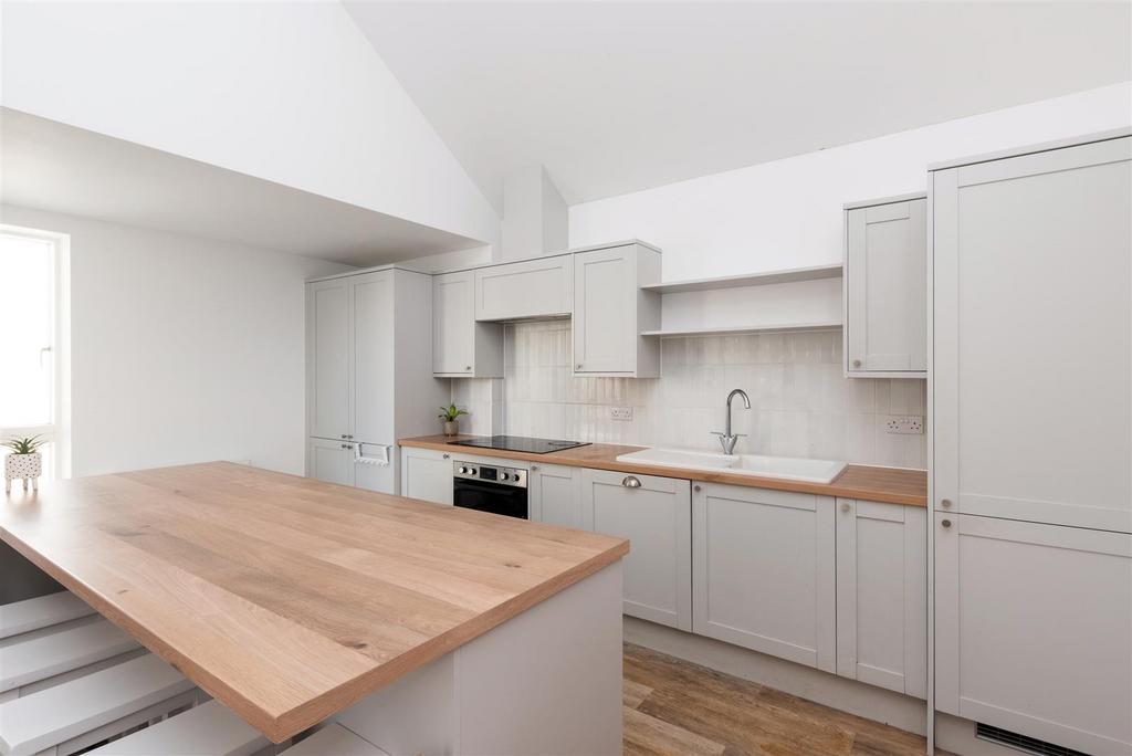 85 Hampton Lane-6.jpg