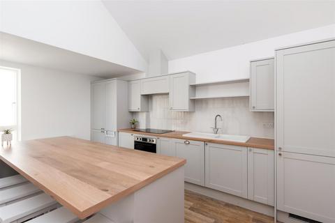 7 bedroom detached house to rent, Hampton Lane, Bristol BS6