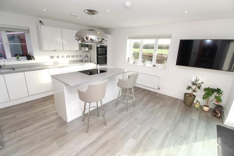4 bedroom detached house for sale, Saville Road, Leicester LE8