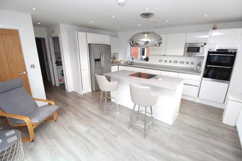 4 bedroom detached house for sale, Saville Road, Leicester LE8