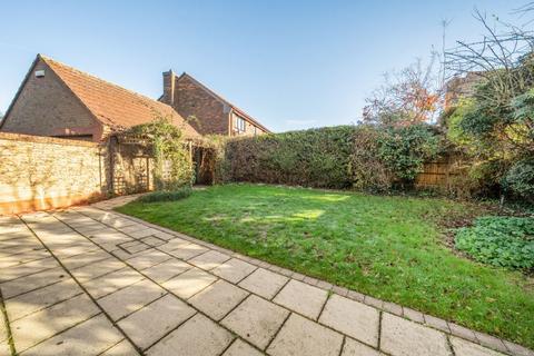 4 bedroom detached house for sale, Lee Close, Bedford