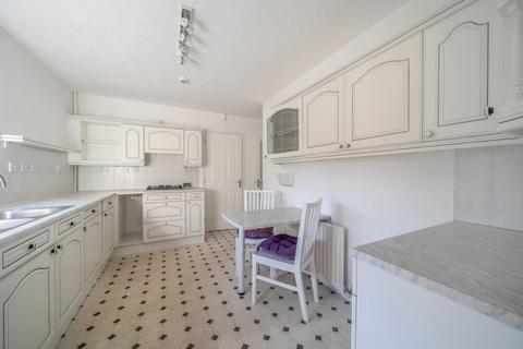 4 bedroom detached house for sale, Lee Close, Bedford