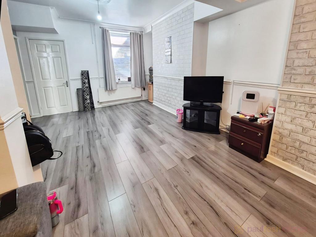 17accaea-34 20 West 2