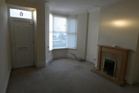 3 bedroom terraced house to rent, Warner Road, Sheffield S6