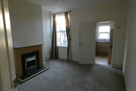 3 bedroom terraced house to rent, Warner Road, Sheffield S6
