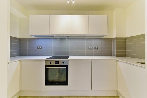 3 bedroom apartment to rent, Kew Bridge Court, Brentford London W4