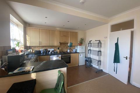 2 bedroom flat to rent, Church View Court, Glastonbury