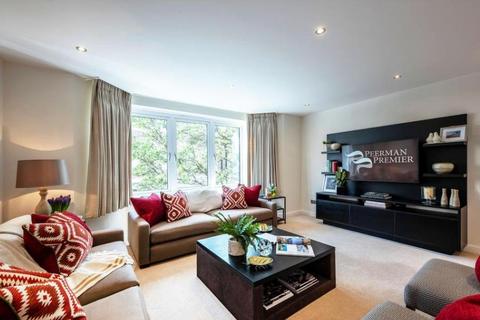 Boundary Road, London NW8