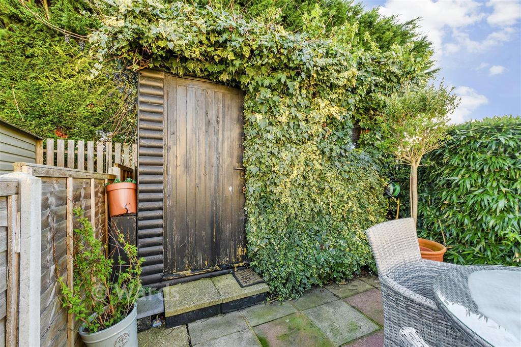 Workshop/Outbuildings