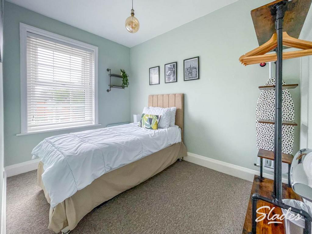 Second bedroom