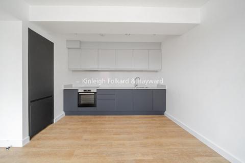 2 bedroom flat to rent, The Mall, London, W5