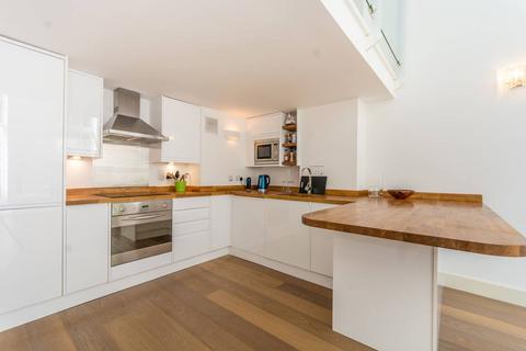 2 bedroom maisonette to rent, Three Cups Yard, Bloomsbury, London, WC1R