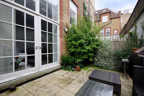 2 bedroom maisonette to rent, Three Cups Yard, Bloomsbury, London, WC1R