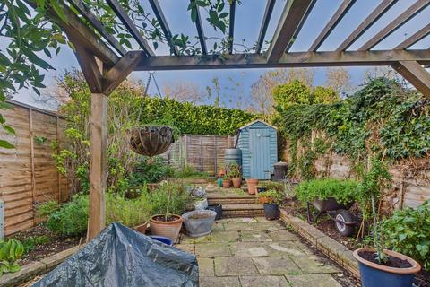 2 bedroom cottage for sale, Baughton, Worcester