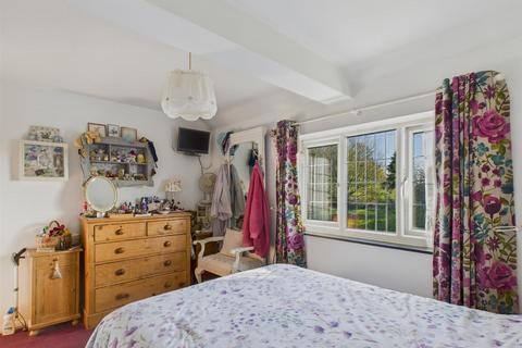 2 bedroom cottage for sale, Baughton, Worcester