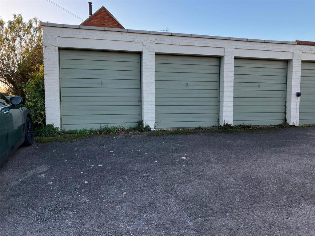 Garage.jpg