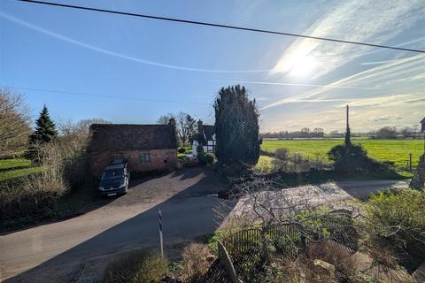 undefined, Baughton, Worcester