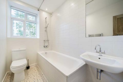 2 bedroom flat to rent, Millman Street, London WC1N