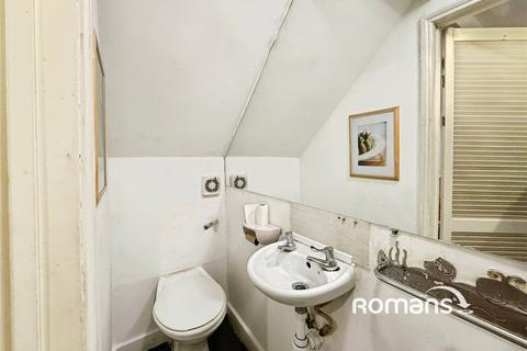 1 bedroom in a house share to rent, London Road, High Wycombe, Buckinghamshire, HP11
