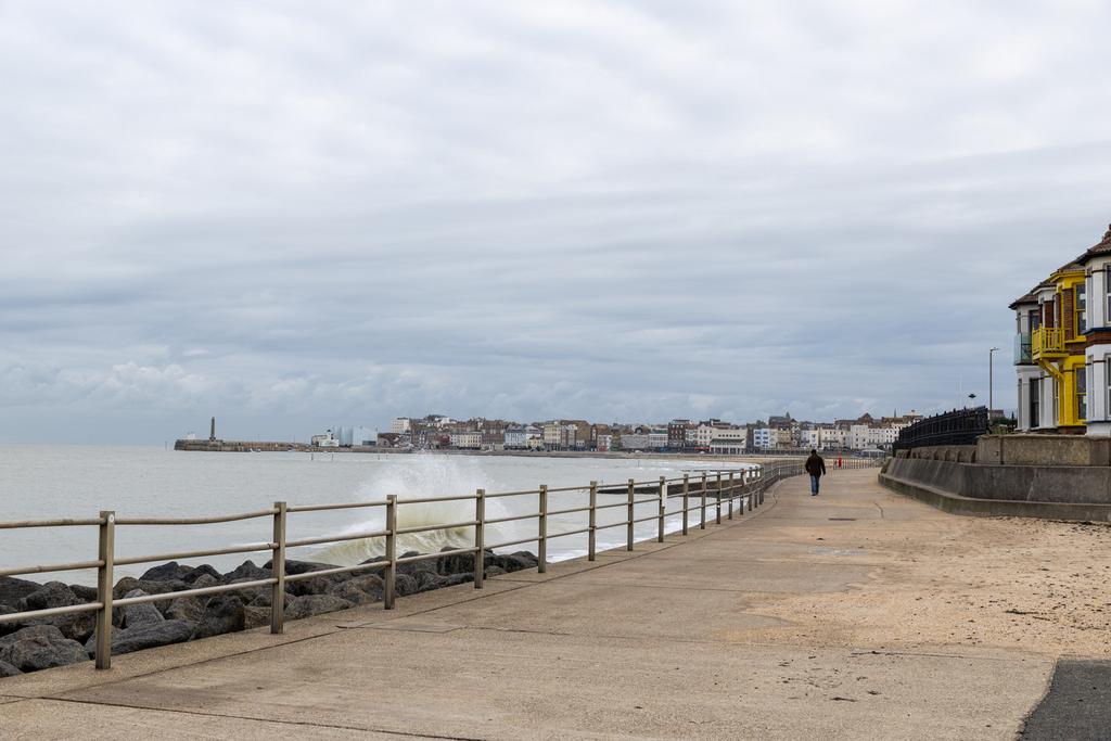 321388   tmh 7 sea view terrace margate ct9 5 bj...
