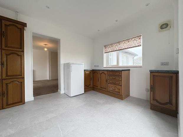 Kitchen (1)
