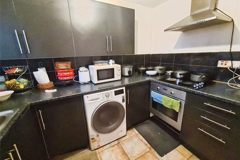 2 bedroom flat to rent, James Street, Hampshire SO14