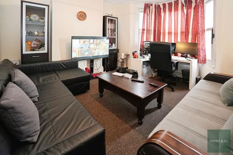3 bedroom terraced house for sale, Kensington Gardens, Ilford, IG1