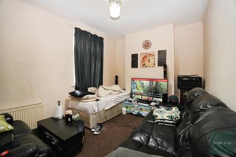 3 bedroom terraced house for sale, Kensington Gardens, Ilford, IG1